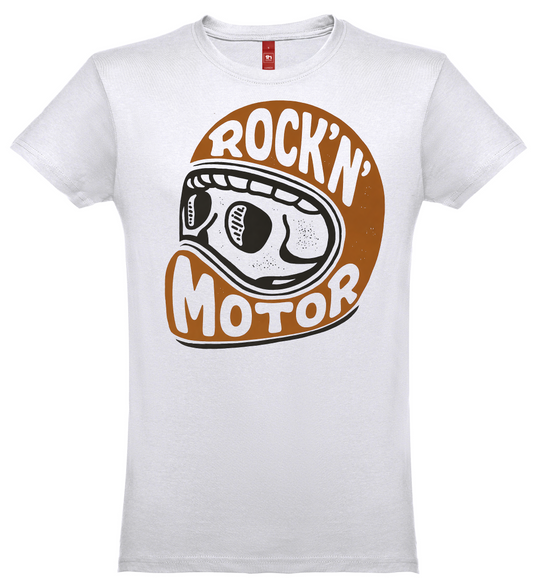 T-shirt manga curta branca.
